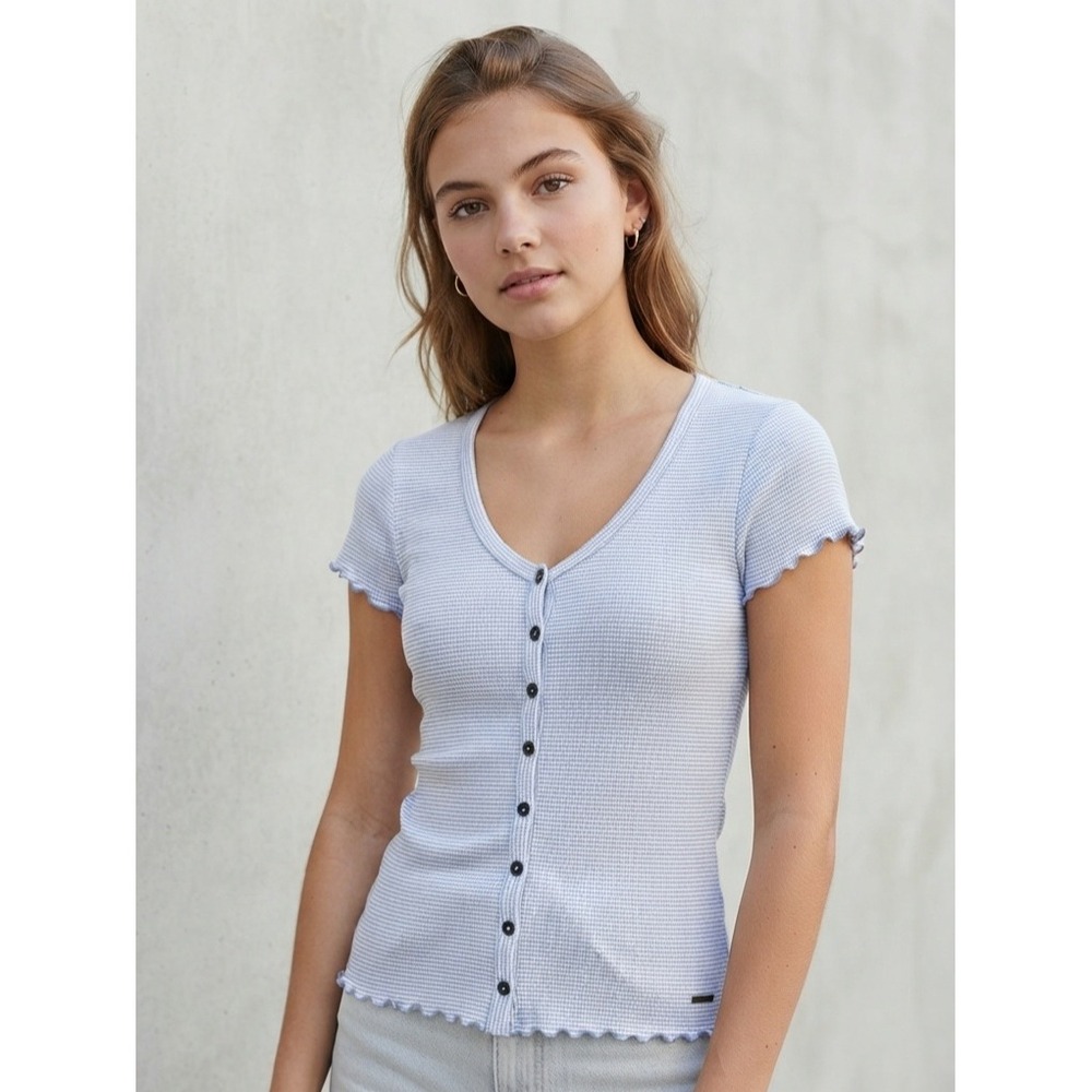 Hollister Ribbed Striped Lettuce Trim‎ Button Front Tee Small